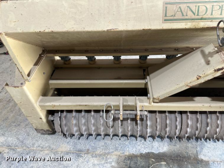 image for item EQ6566 1997 Land Pride PS1572 seeder