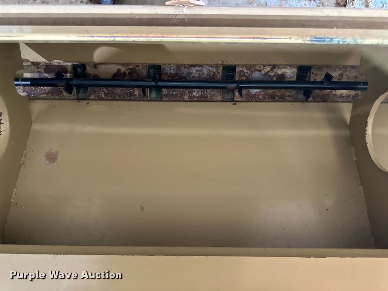 image for item EQ6566 1997 Land Pride PS1572 seeder