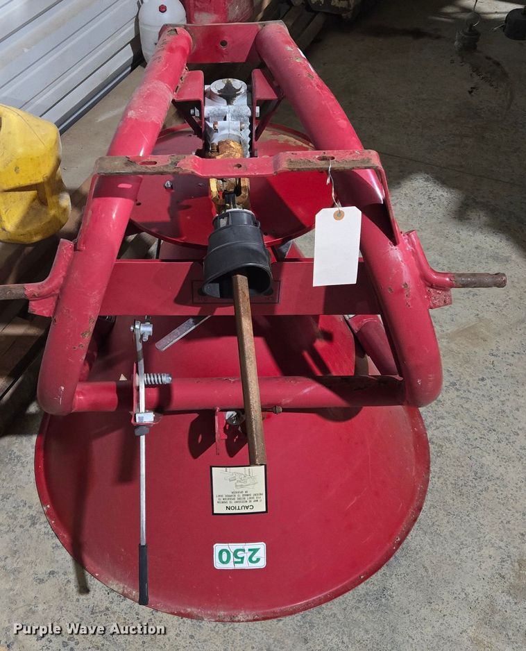 image for item EQ6566 1997 Land Pride PS1572 seeder