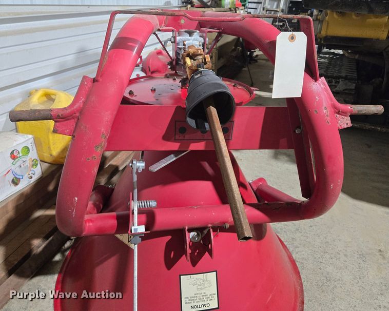 image for item EQ6566 1997 Land Pride PS1572 seeder