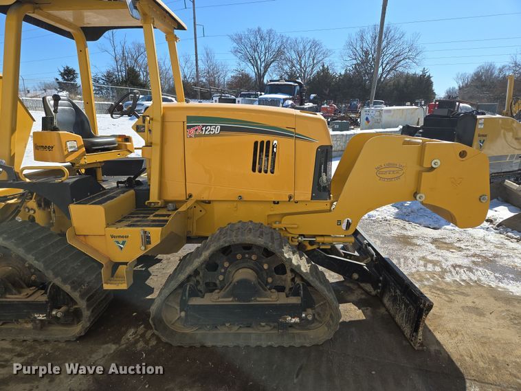 image for item EQ6567 2015 Vermeer RTX1250 rock saw