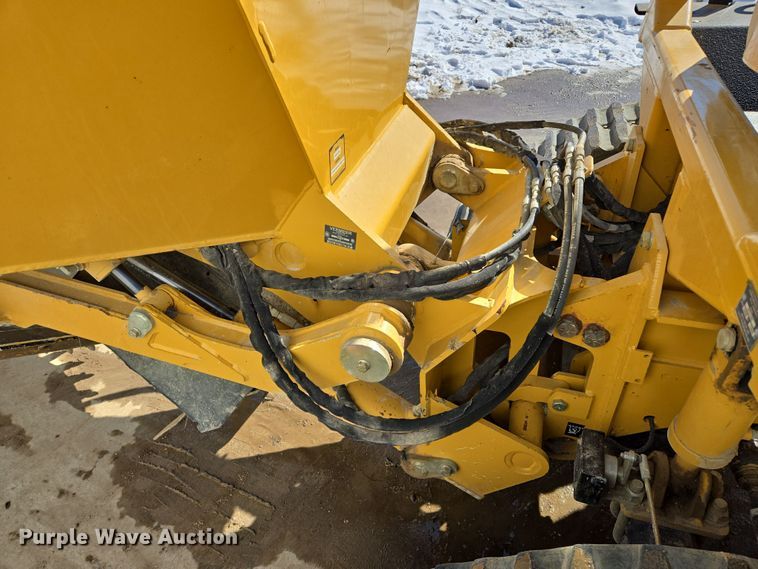 image for item EQ6567 2015 Vermeer RTX1250 rock saw