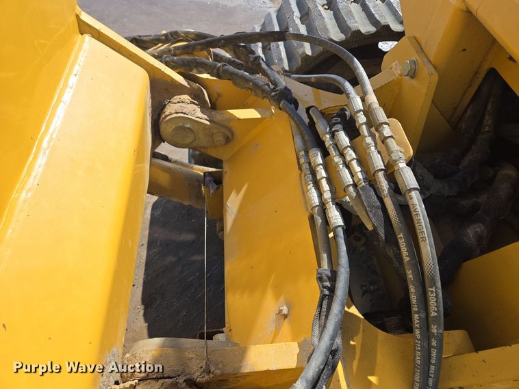 image for item EQ6567 2015 Vermeer RTX1250 rock saw