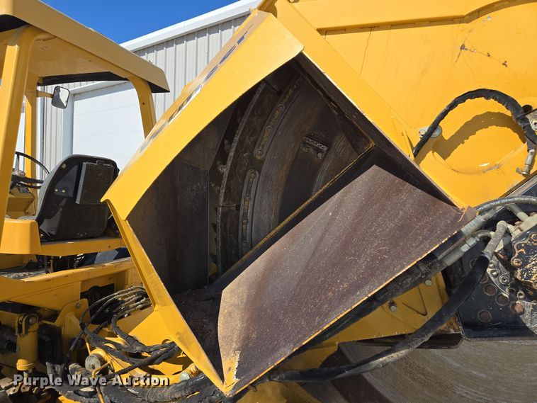 image for item EQ6567 2015 Vermeer RTX1250 rock saw