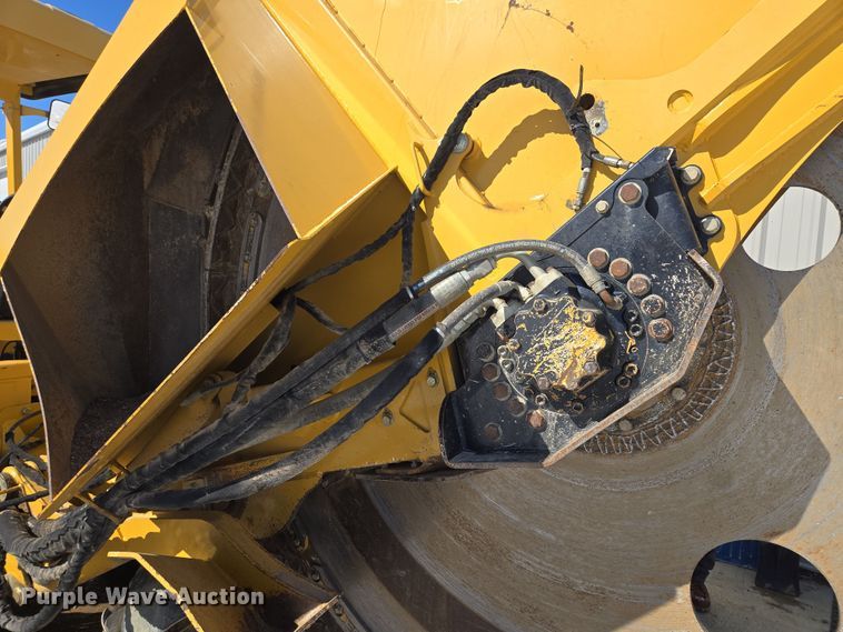 image for item EQ6567 2015 Vermeer RTX1250 rock saw