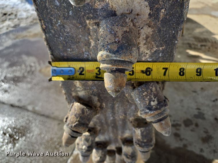 image for item EQ6567 2015 Vermeer RTX1250 rock saw