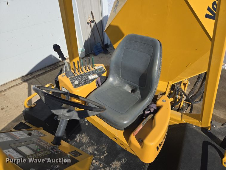 image for item EQ6567 2015 Vermeer RTX1250 rock saw