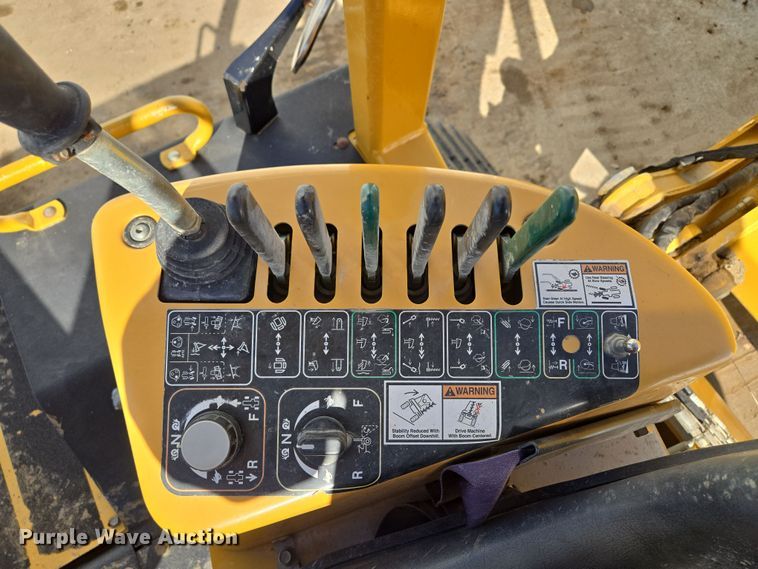 image for item EQ6567 2015 Vermeer RTX1250 rock saw