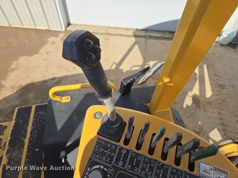 image for item EQ6567 2015 Vermeer RTX1250 rock saw