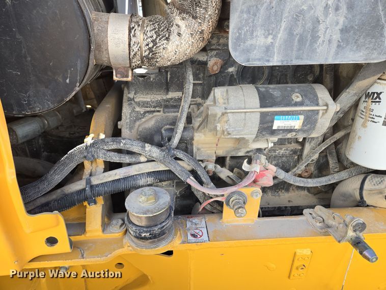 image for item EQ6567 2015 Vermeer RTX1250 rock saw