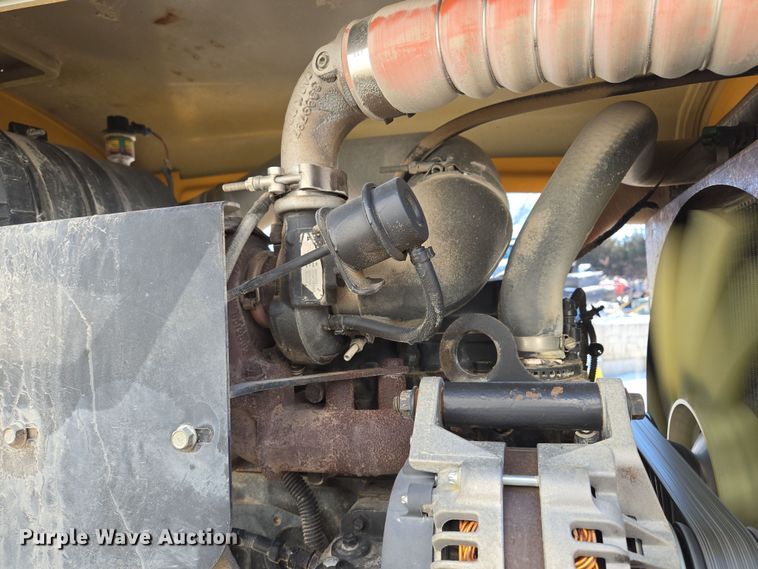 image for item EQ6567 2015 Vermeer RTX1250 rock saw