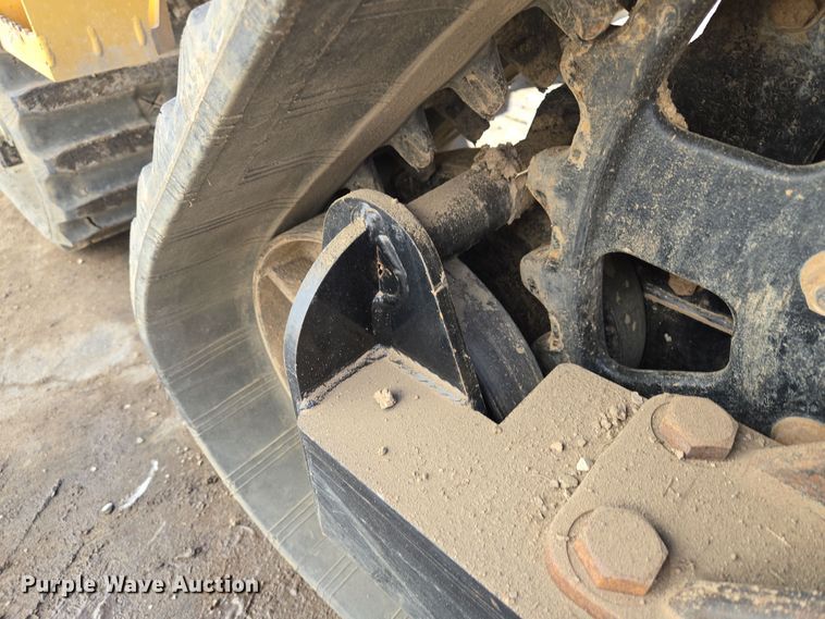 image for item EQ6567 2015 Vermeer RTX1250 rock saw