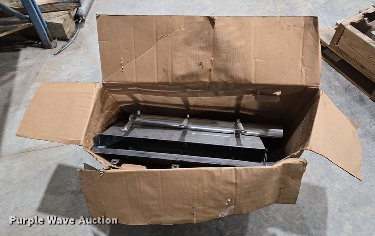 image for item EQ6571 Truck parts 