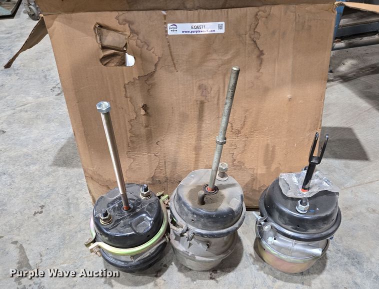 image for item EQ6571 Truck parts 