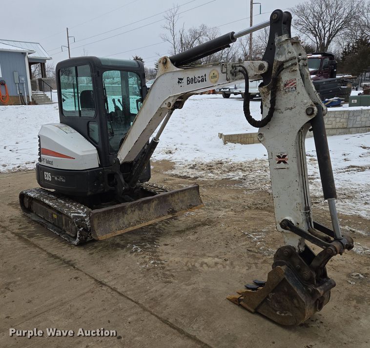 image for item EQ6575 2014 Bobcat  E35 mini excavator