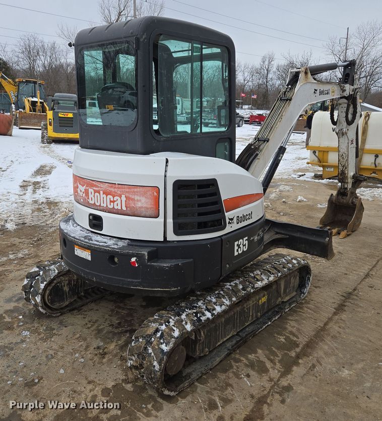 image for item EQ6575 2014 Bobcat  E35 mini excavator
