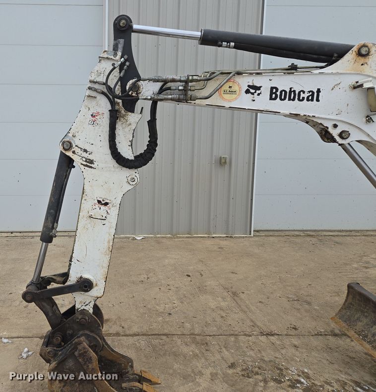 image for item EQ6575 2014 Bobcat  E35 mini excavator