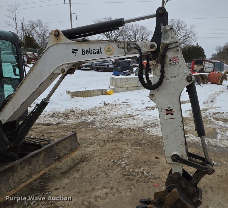 image for item EQ6575 2014 Bobcat  E35 mini excavator