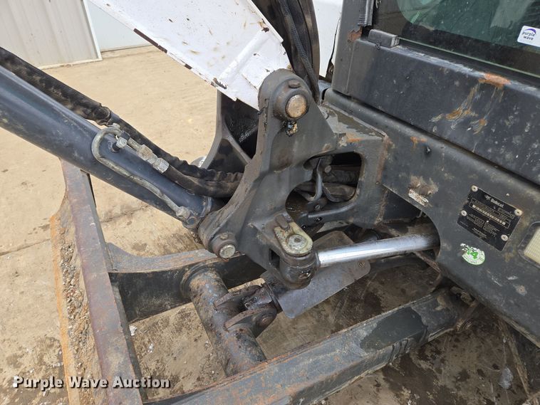 image for item EQ6575 2014 Bobcat  E35 mini excavator