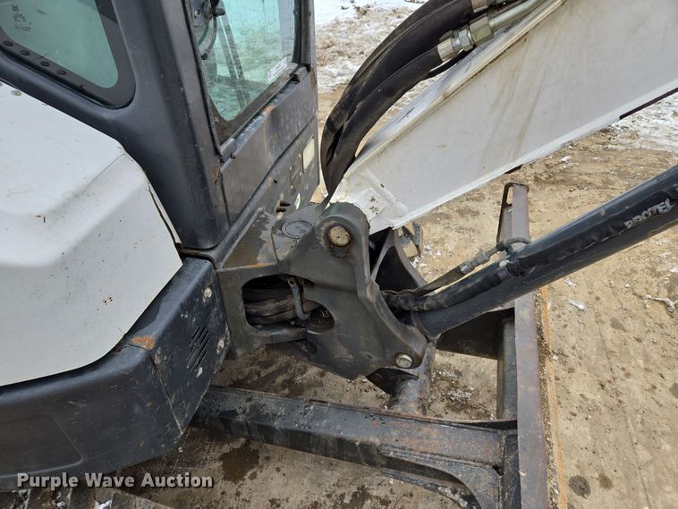 image for item EQ6575 2014 Bobcat  E35 mini excavator