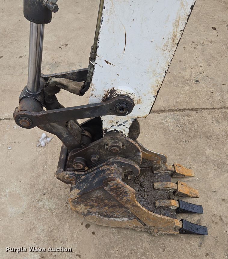 image for item EQ6575 2014 Bobcat  E35 mini excavator