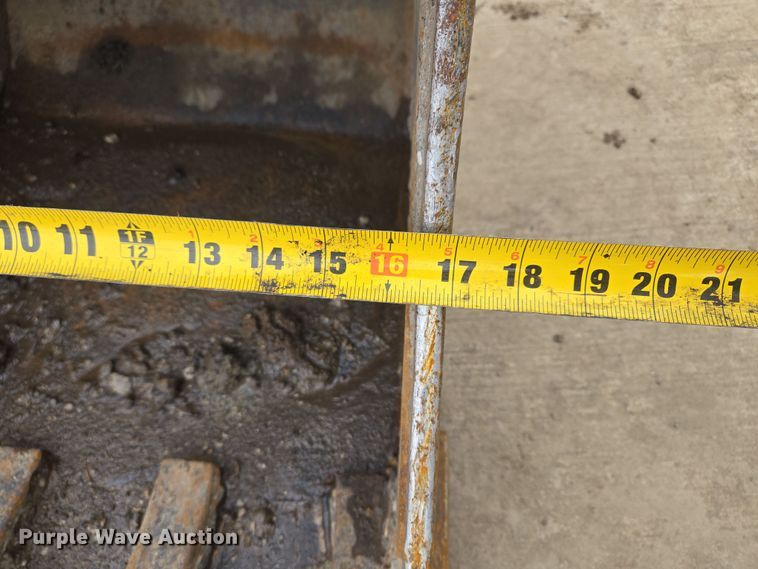 image for item EQ6575 2014 Bobcat  E35 mini excavator