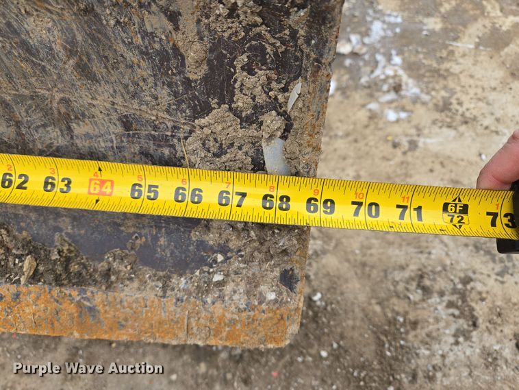 image for item EQ6575 2014 Bobcat  E35 mini excavator