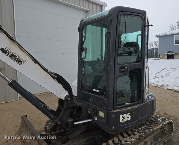 image for item EQ6575 2014 Bobcat  E35 mini excavator
