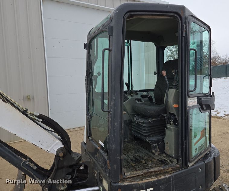 image for item EQ6575 2014 Bobcat  E35 mini excavator