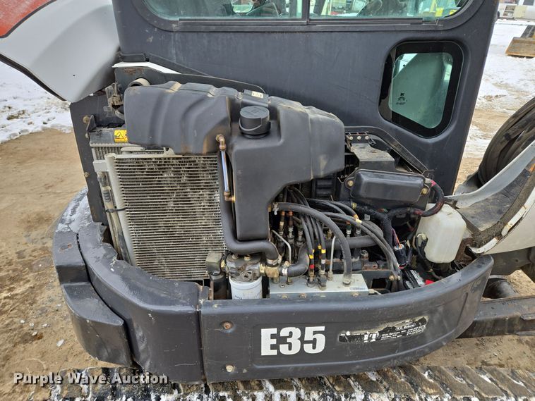 image for item EQ6575 2014 Bobcat  E35 mini excavator