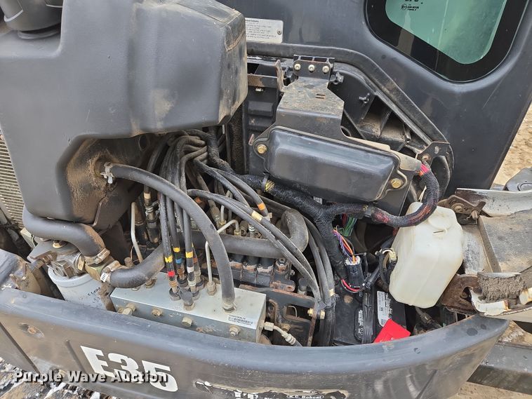 image for item EQ6575 2014 Bobcat  E35 mini excavator