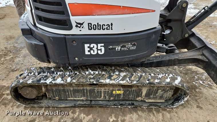 image for item EQ6575 2014 Bobcat  E35 mini excavator