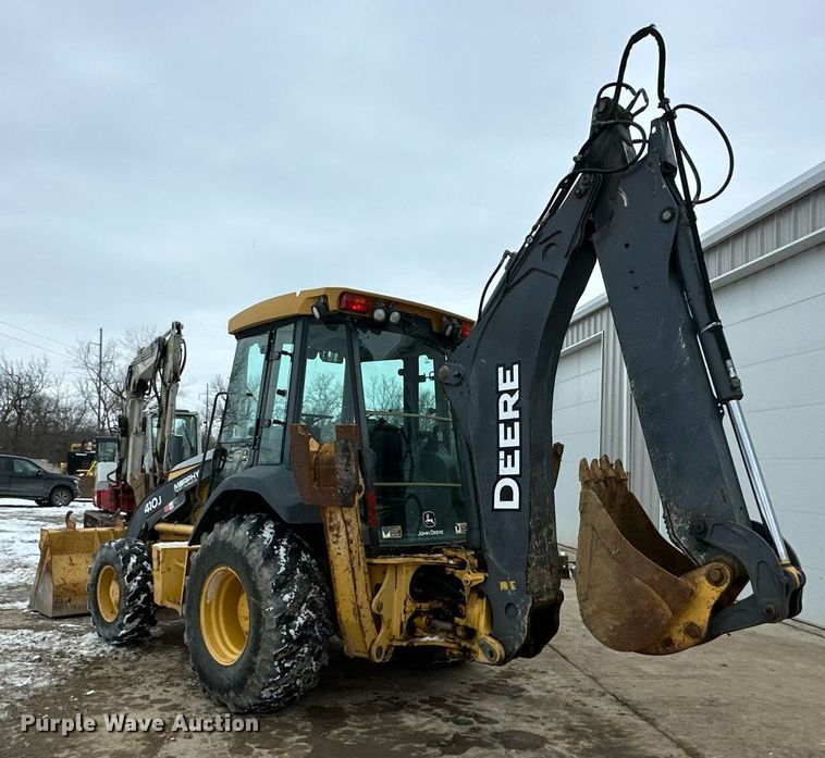 image for item EQ6576 2009 John Deere 410J backhoe
