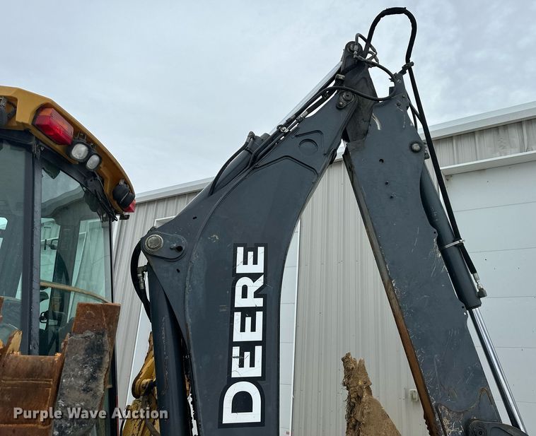 image for item EQ6576 2009 John Deere 410J backhoe
