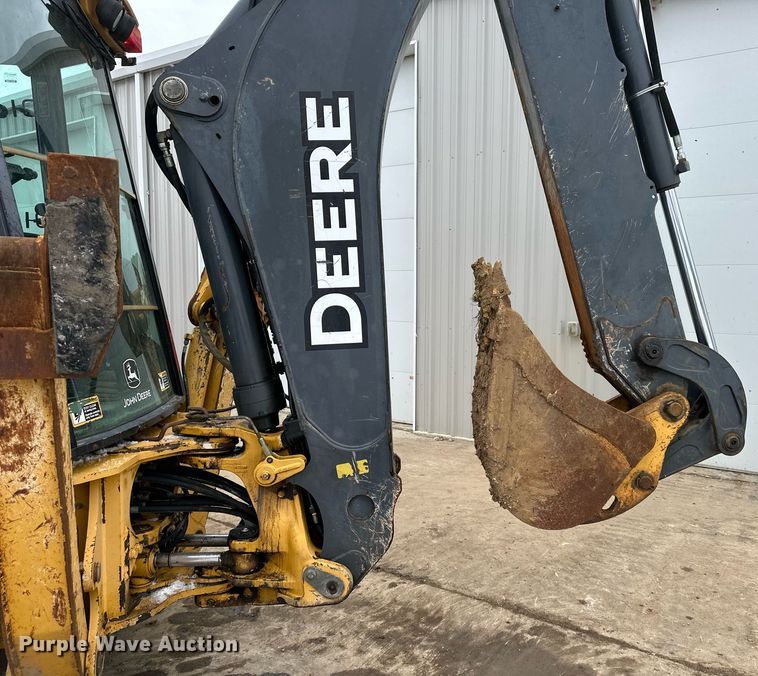 image for item EQ6576 2009 John Deere 410J backhoe