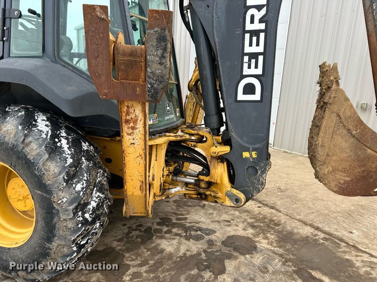 image for item EQ6576 2009 John Deere 410J backhoe