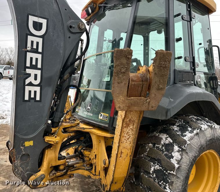 image for item EQ6576 2009 John Deere 410J backhoe