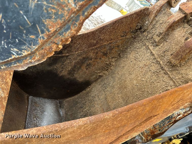 image for item EQ6576 2009 John Deere 410J backhoe