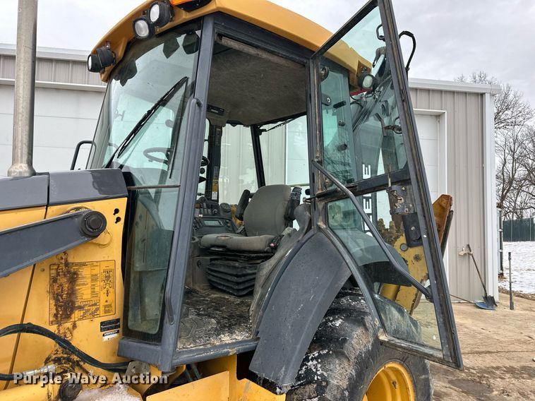 image for item EQ6576 2009 John Deere 410J backhoe