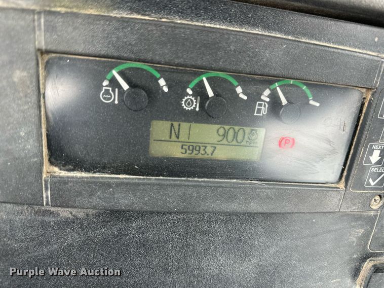 image for item EQ6576 2009 John Deere 410J backhoe