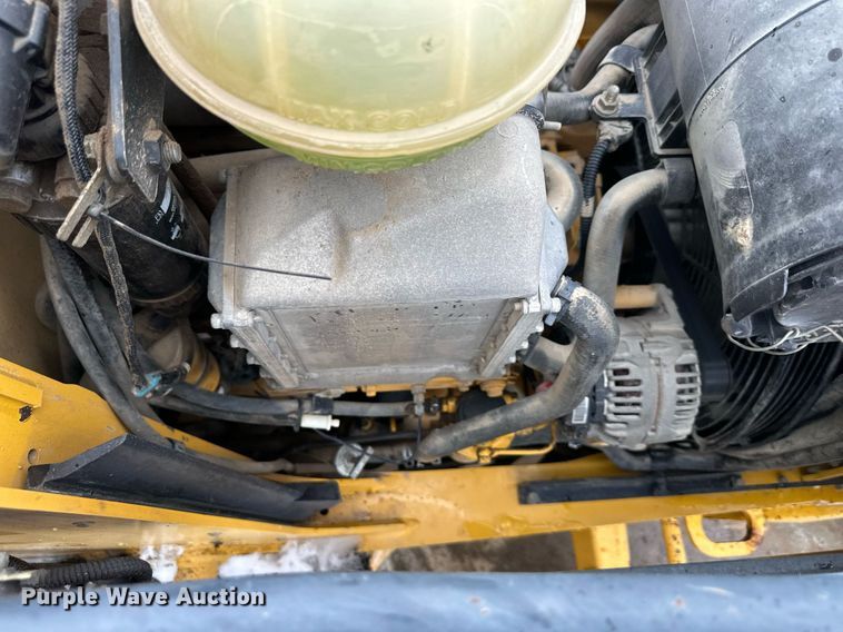 image for item EQ6576 2009 John Deere 410J backhoe