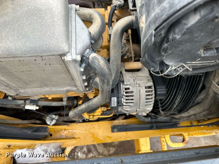 image for item EQ6576 2009 John Deere 410J backhoe