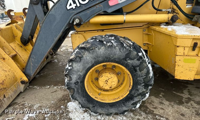 image for item EQ6576 2009 John Deere 410J backhoe