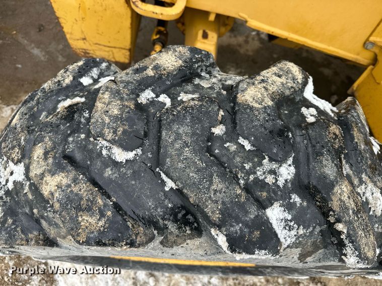 image for item EQ6576 2009 John Deere 410J backhoe