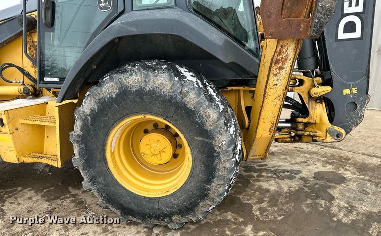 image for item EQ6576 2009 John Deere 410J backhoe