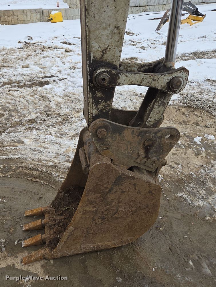 image for item EQ6577 2015 Takeuchi TB280FR mini excavator