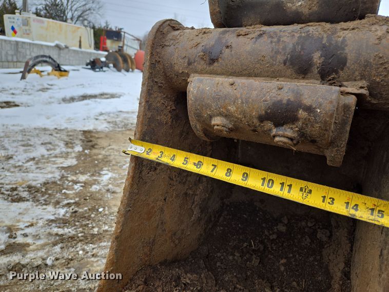 image for item EQ6577 2015 Takeuchi TB280FR mini excavator