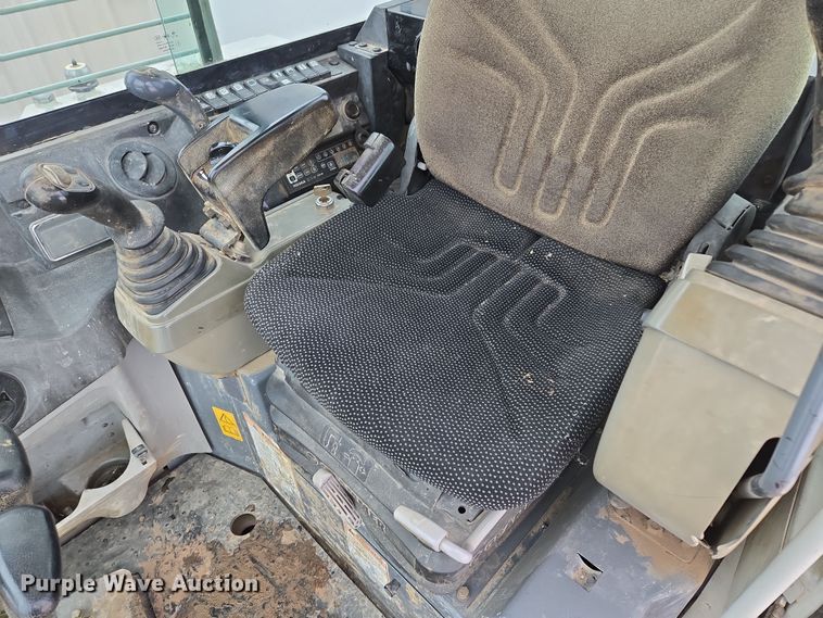 image for item EQ6577 2015 Takeuchi TB280FR mini excavator