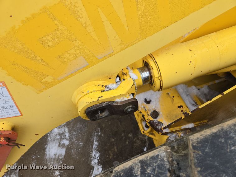 image for item EQ6579 2002 New Holland  LW110 wheel loader