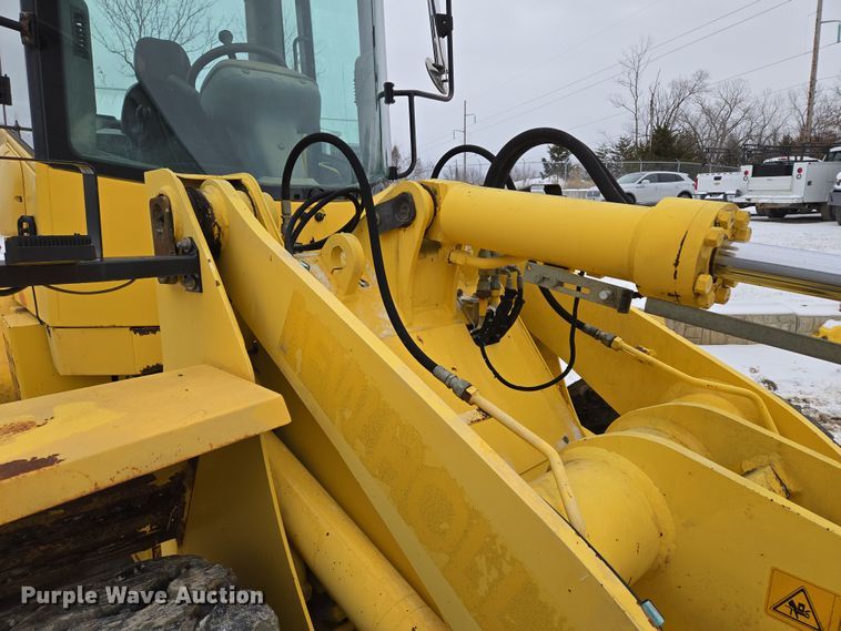 image for item EQ6579 2002 New Holland  LW110 wheel loader